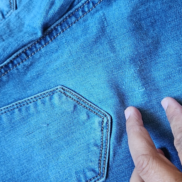 Fashion Nova Distressed Jeans (1) - Picture 6 of 7